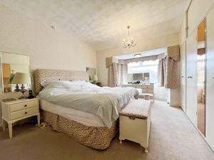 Bedroom- click for photo gallery